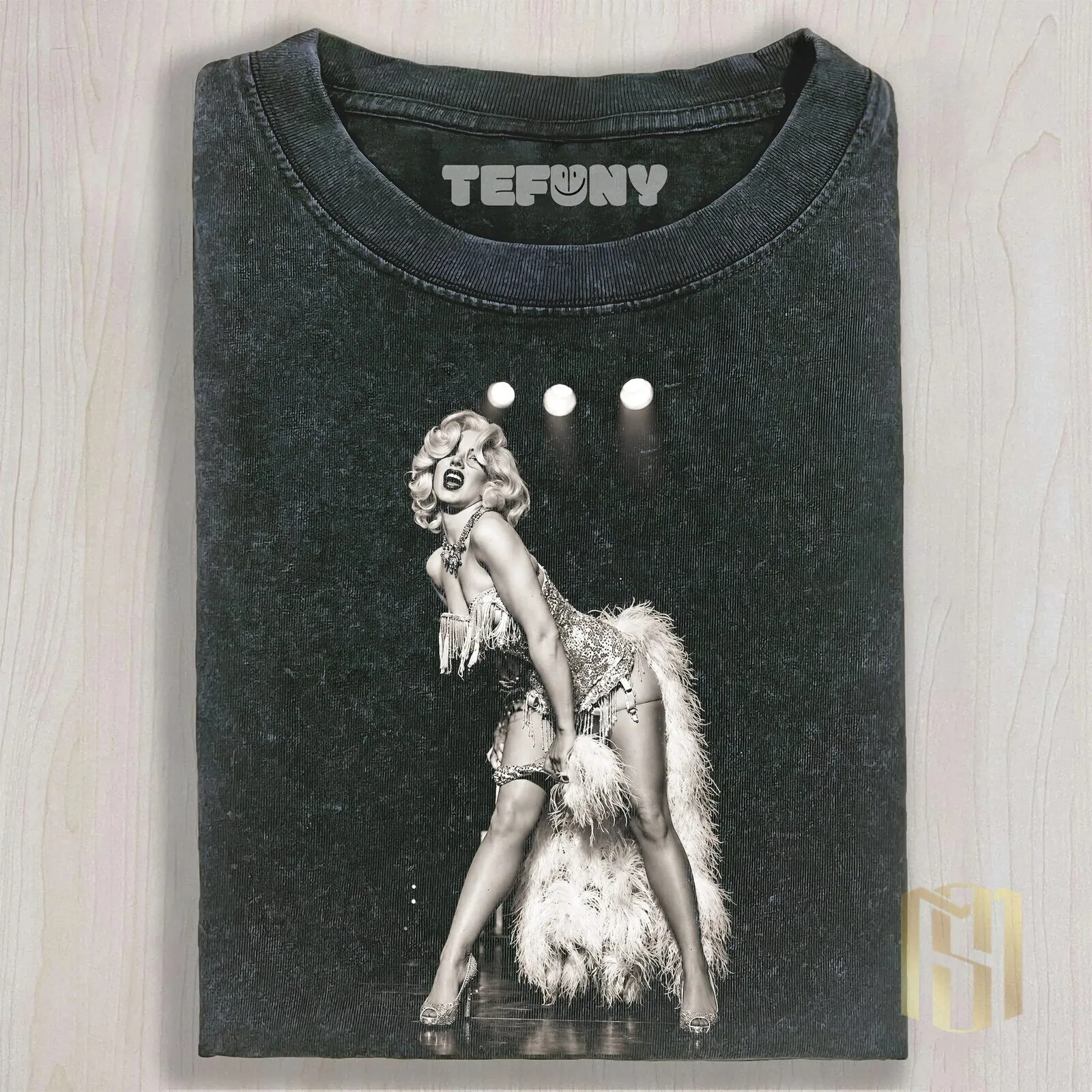 Marilyn Monroe Under The Lights Vintage Style Unisex T-Shirt